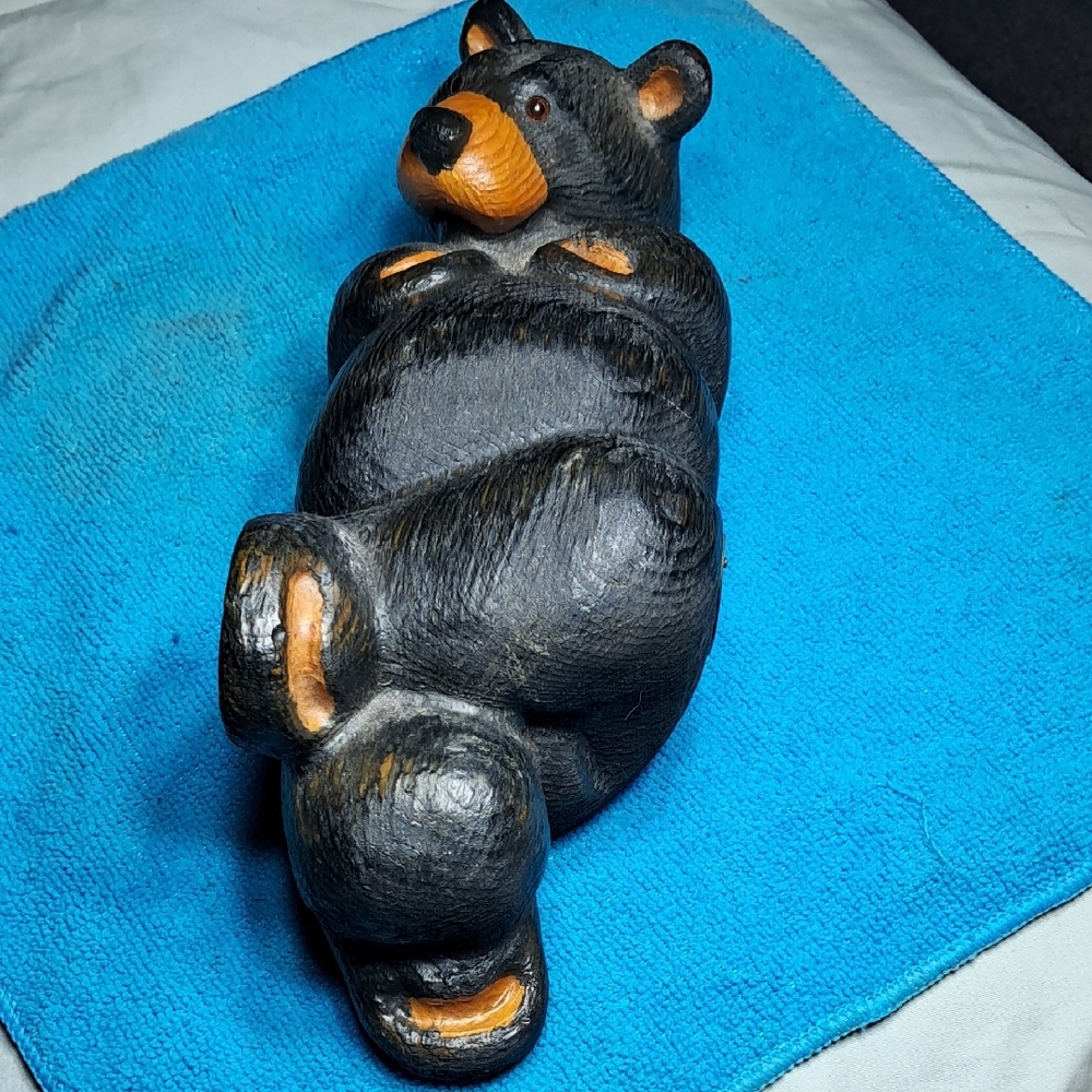 Big Sky Bears carved Solid Western Pine Wood Bear Sculpture. - Picture 3 of 12